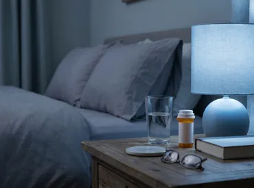 Tylenol and Benadryl: Safety, Interactions, and Complete Usage Guide