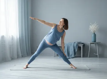 ألم الكتف أثناء الحمل: دليلك للأسباب، العلاج، ومتى يجب القلق