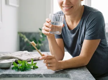 Home Remedies for Swollen Gums: Evidence-Based Relief & Care Guide