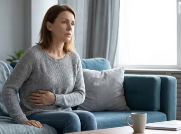 Pourquoi mes côtes me font-elles mal quand je tousse ? Guide sur les causes, le soulagement et la prévention